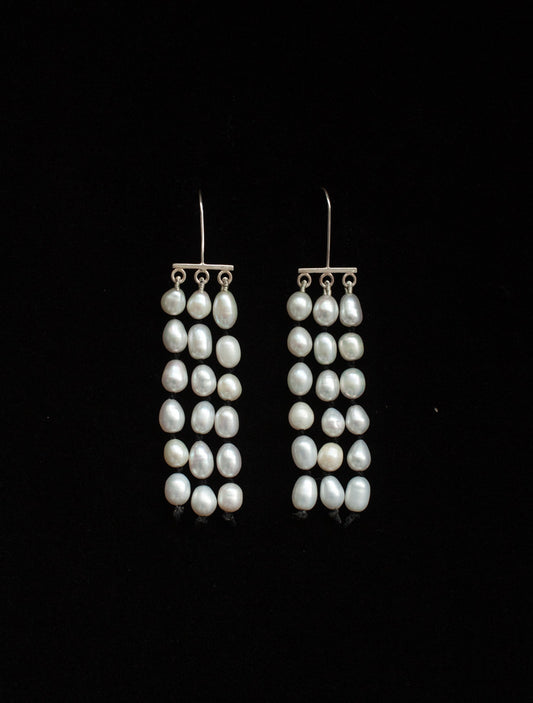 SWAY PEARL EARRINGS