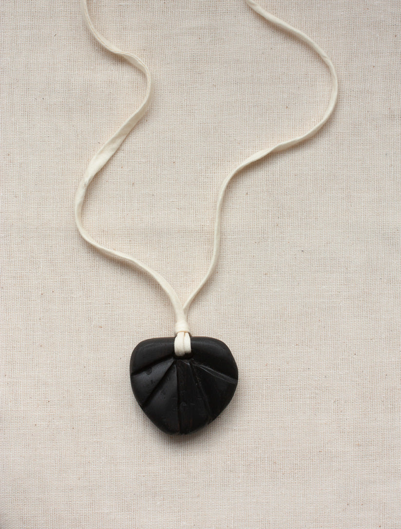 SILK AND EBONY 02